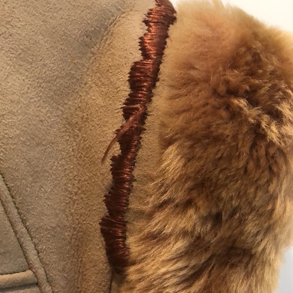 Vest - Picture 7 of 7